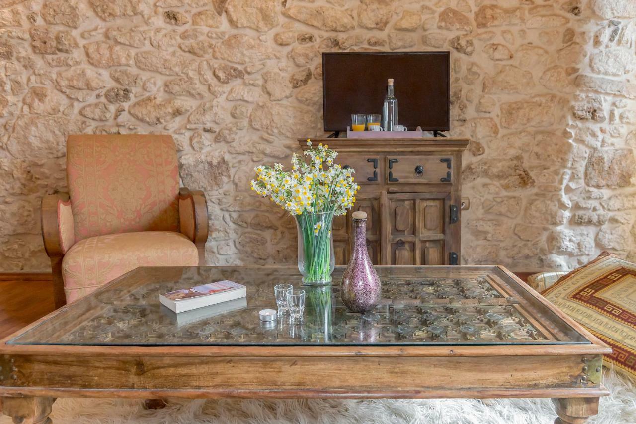Elois Suites Rethymno  Екстер'єр фото