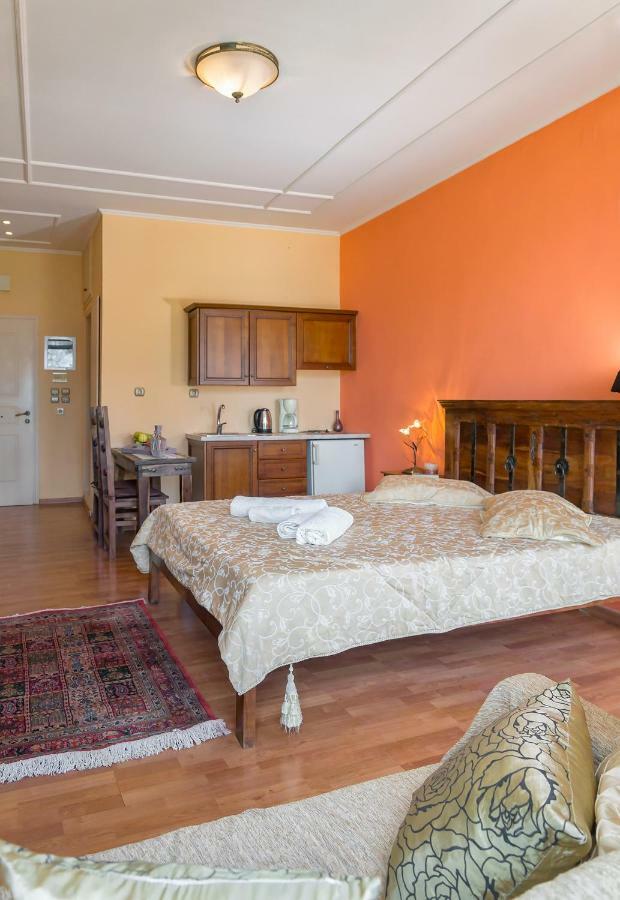 Elois Suites Rethymno  Екстер'єр фото