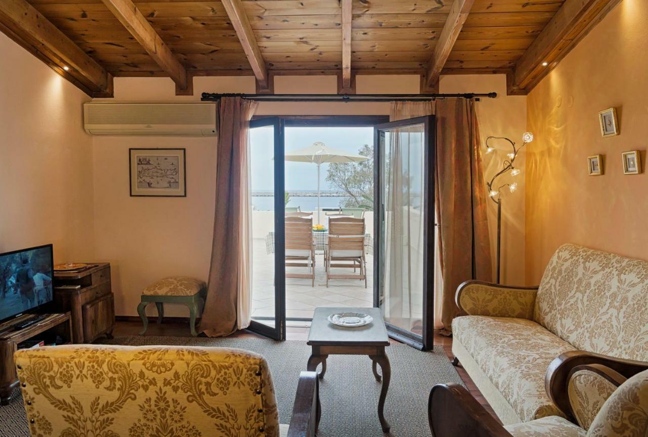 Elois Suites Rethymno  Екстер'єр фото