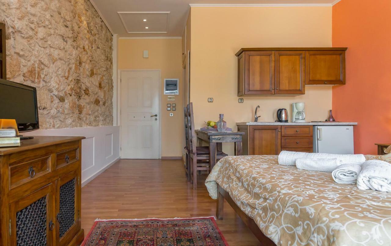 Elois Suites Rethymno  Екстер'єр фото