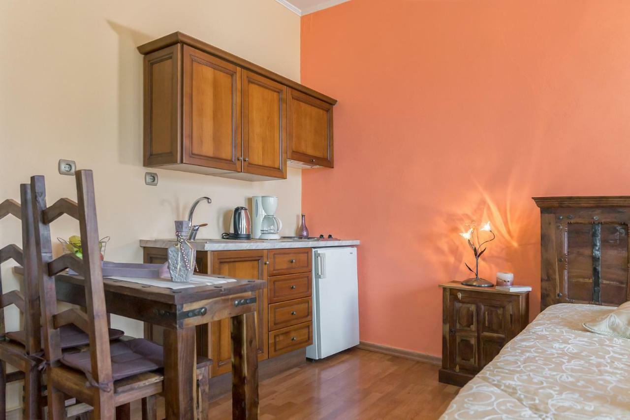 Elois Suites Rethymno  Екстер'єр фото